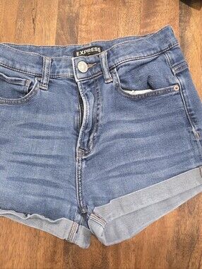 Express Women’s Medium Blue Denim Shorts